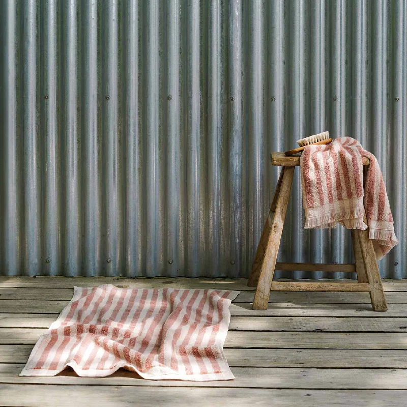 Sand Shell Pembroke Stripe Cotton Bath Mat