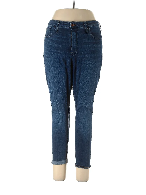 Mid-Rise Skinny Jeans in Dark Wash