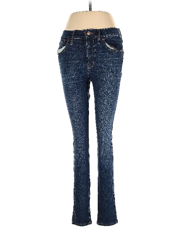 Mid-Rise Skinny Jeans in Dark Wash