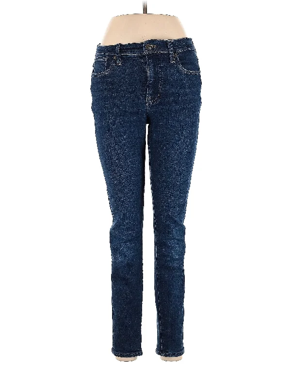 Mid-Rise Skinny Jeans in Dark Wash