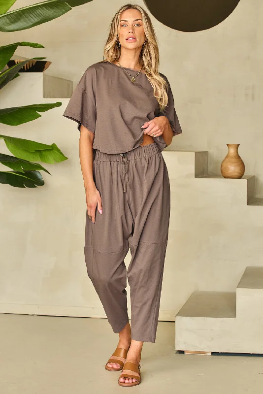 High Low Boxy Fit Tee and Crop Pants Set